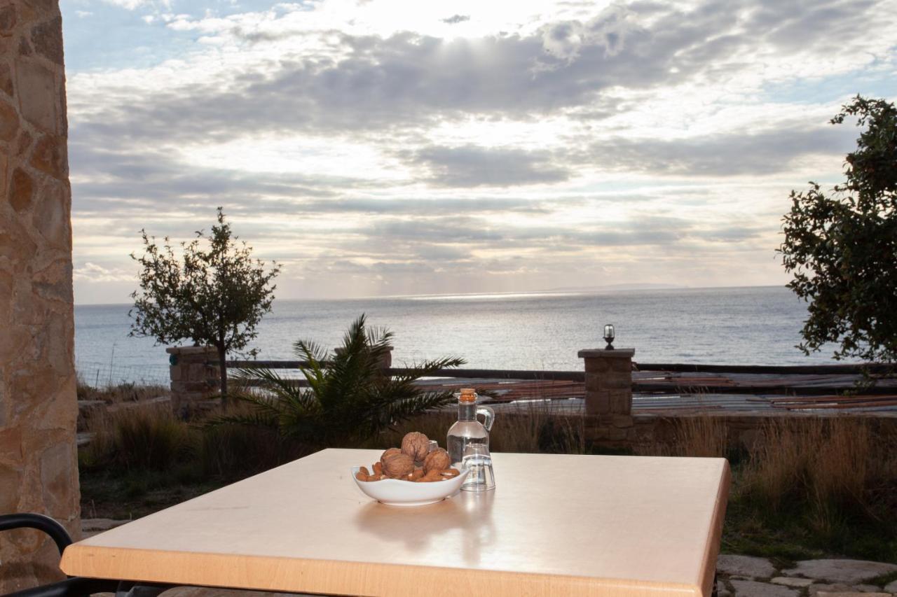 Hill Of Calm Hotell Triopetra Eksteriør bilde